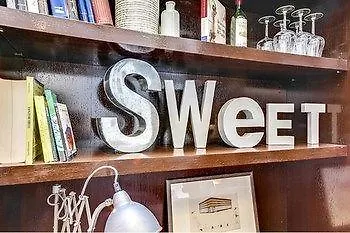 Sweet Champs Elysees Ii Inn Paris